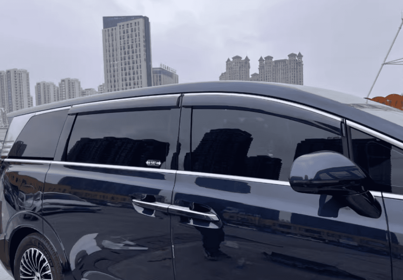 Xevaban.com ở 214 Giải Phóng là đơn vị chuyên cung cấp phụ kiện oto, đồ chơi oto, đồ chơi byd m9, phụ kiện byd m9, xevaban, 214 giải phóng, vè che mưa m9, lưỡi che mưa m9, vè che mưa cửa sổ m9, lưỡi che mưa cửa sổ m9.